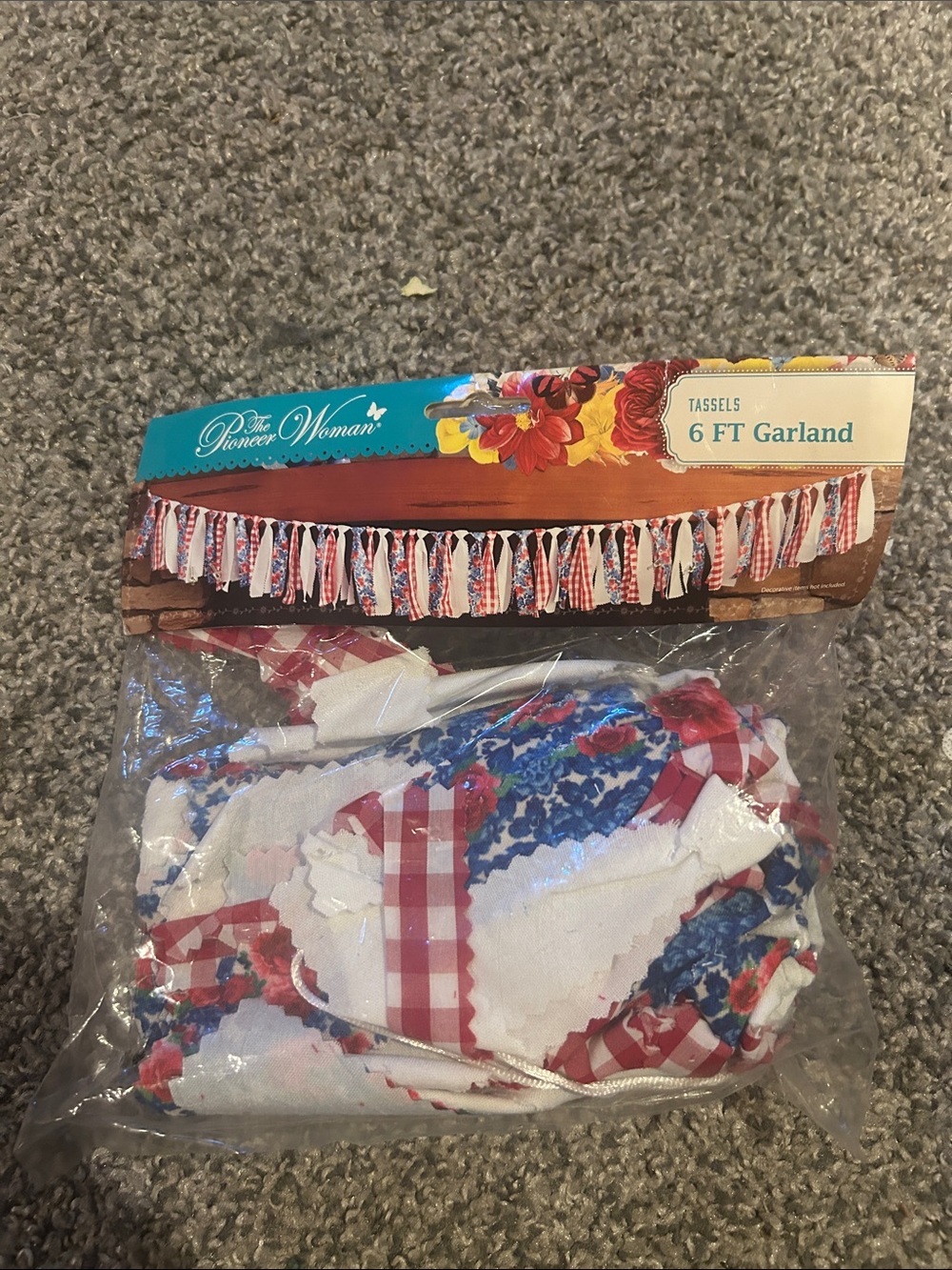 The Pioneer Woman Red, White & Blue Floral Gingham Tassel Garland